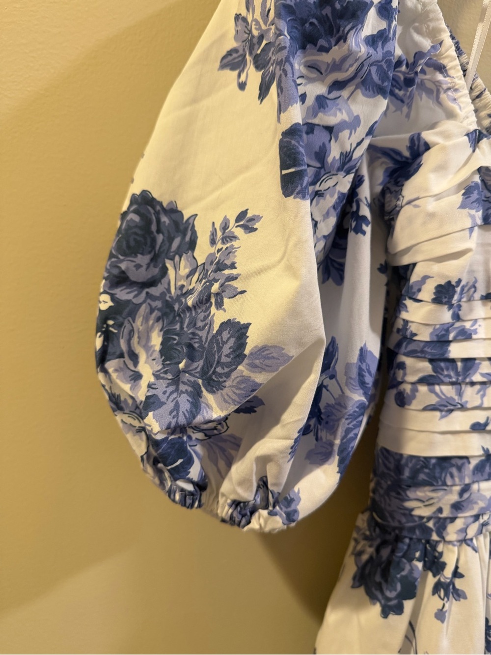 Abercrombie & Fitch White Dress with Blue Trim - Picture 3 of 11